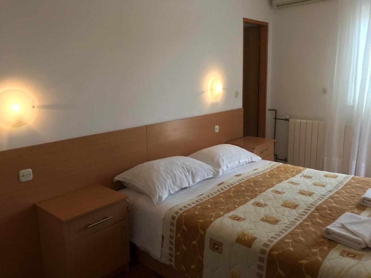 Cosy Sun-Splashed Bedroom - Pansion Hajduk Корчула Екстер'єр фото